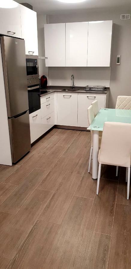 Laia Home Garaje Y Wifi Barakaldo Kültér fotó